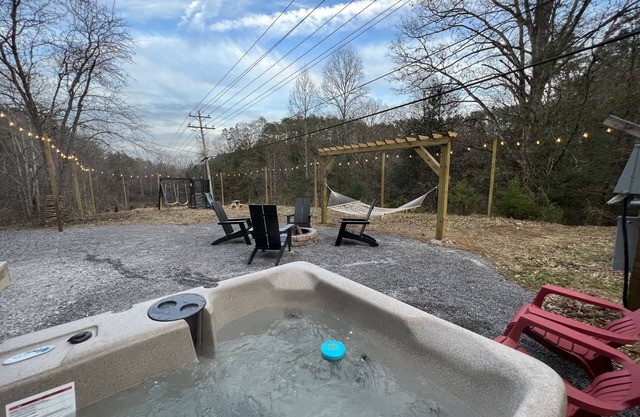 Tiny home, fast wifi hot tub