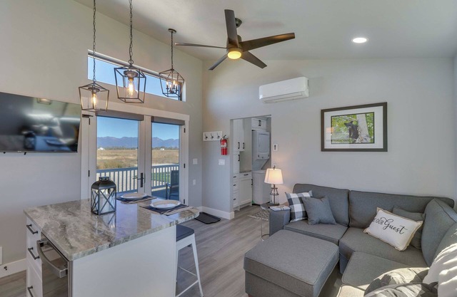 Tiny Home w/Mtn View: Near Flathead Lake & Skiing