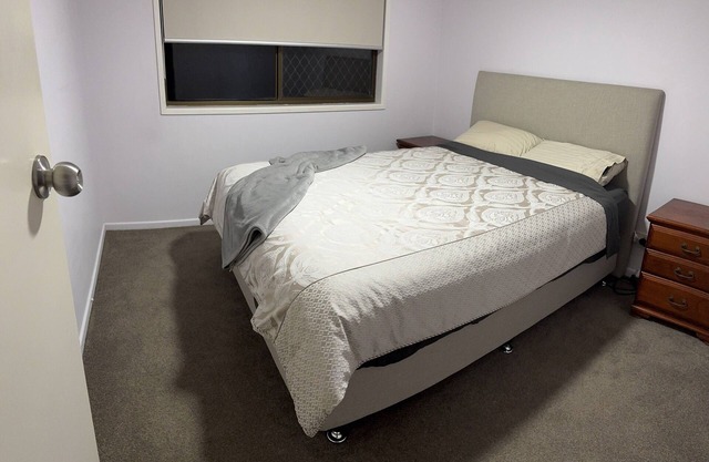 tnQuiet cozy room by the beach R2