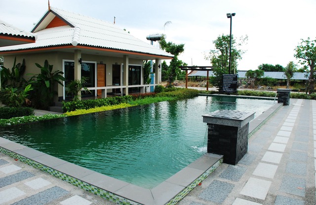 Tontan Resort Cha-am