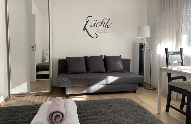 Top Modernes 1-Zimmer-Apartment mit Küche, Parkplatz, kostenfreiem WLAN und Netflix