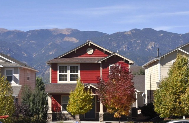 Top-Rated for Families – Park, Toys, Game Room, Garage, A/C + Comfy Movie Loft