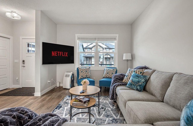 Top Rated Home (3%) » Large 4BR House » BBQ Grill