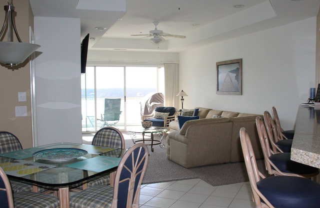 TopSider - Emerald Bay Condos