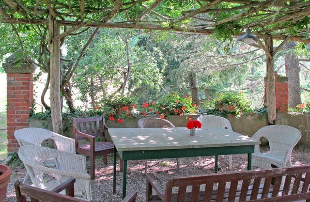 Torsoli Holiday Home, Sleeps 20 with Pool and Free WiFi