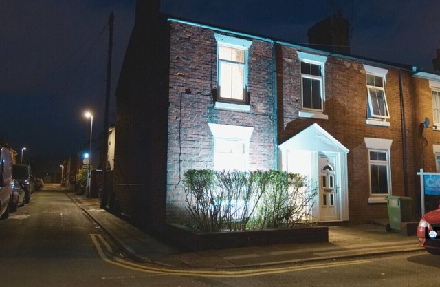 Town Centre House with parking, Wi-Fi