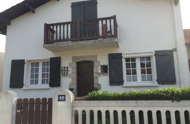 Townhouse in quiet area near golf and all amenities