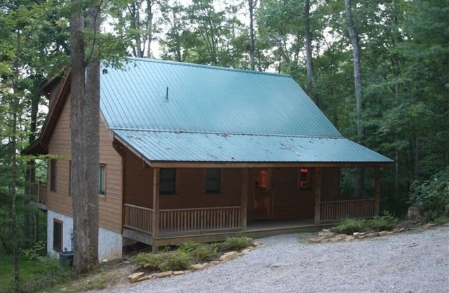 Townsend, Tn & Smoky Mountains! Wooded Privacy & Sleeps 15
