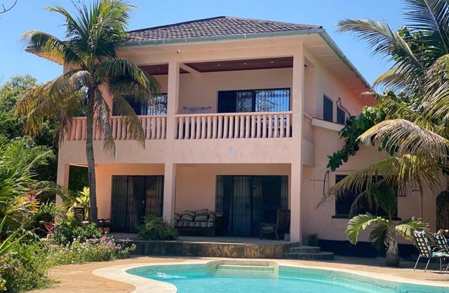 Tradewinds Lodge