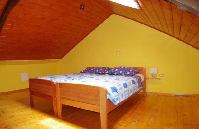 Traditional villa with private pool, secluded garden and convenient location