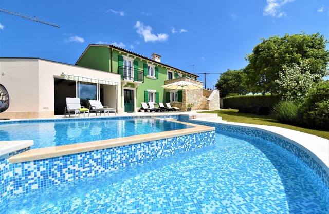 Traditional villa with private pool and plenty of space for young and old