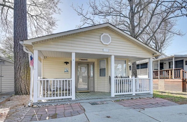 TRANQUIL BEACH HOUSE