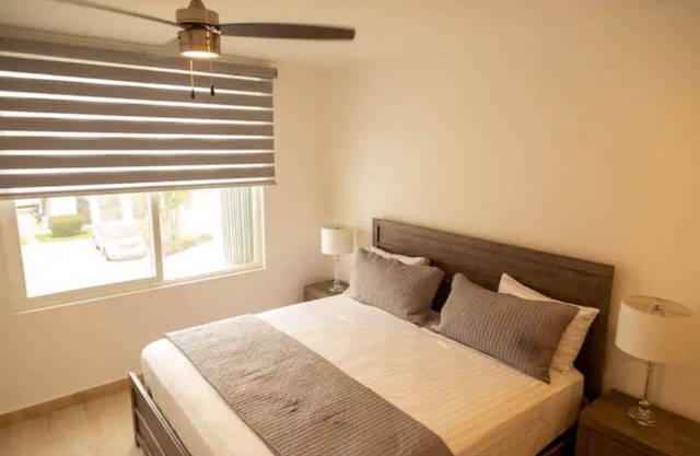 Tranquil Haven and Condo Peninsula V3 205