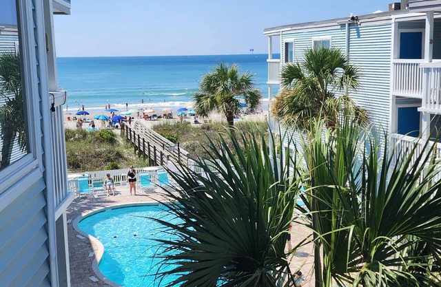 Tranquil Oceanfront Condo with Stunning Views, Pool Access