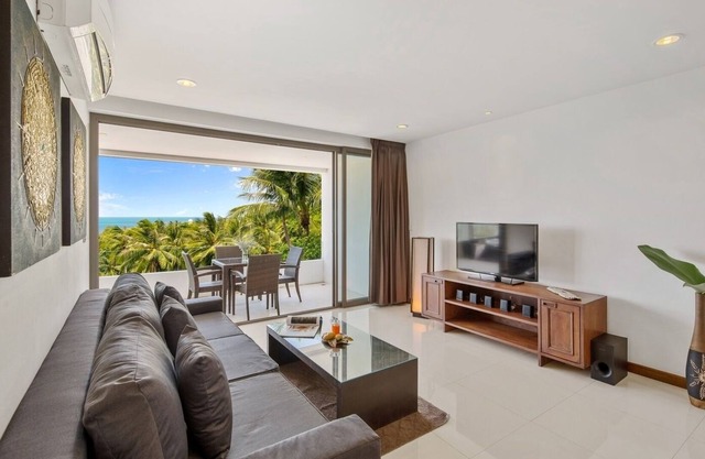 Tranquil Residence 2 - Sea View Apartment