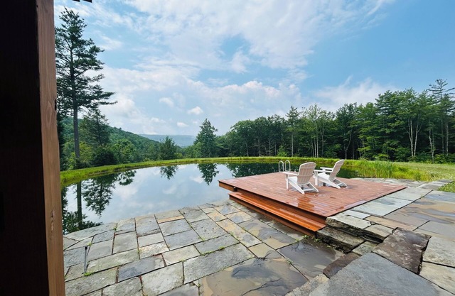 Tranquil Retreat-Pond side on 16 Acres Hunters Welcome