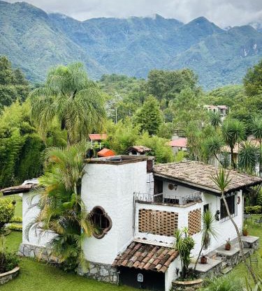 Tranquila cabaña con arroyo a orillas de Orizaba