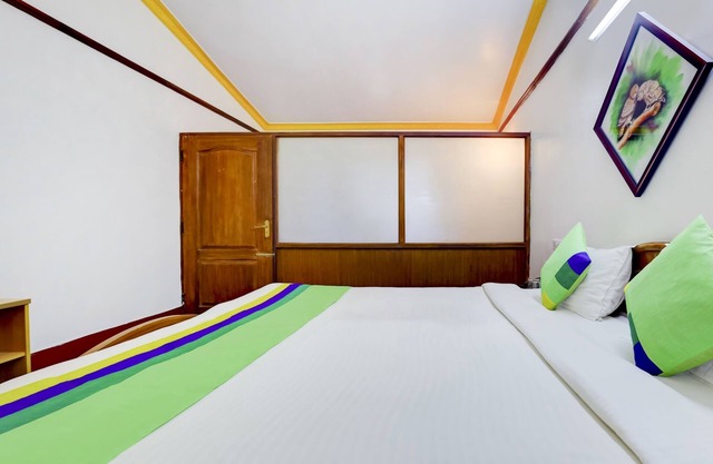 Treebo Atithi Bhavan, 1 Km From Ooty Lake