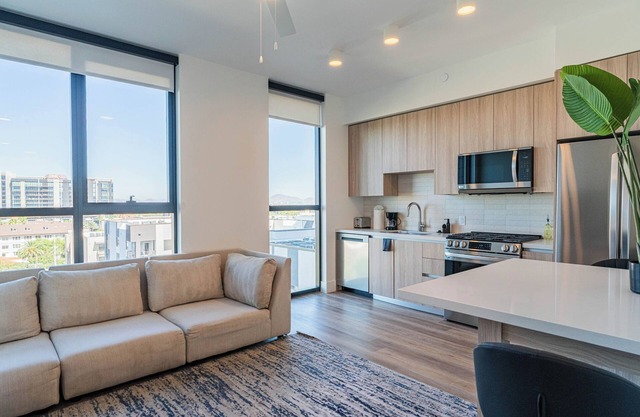 Trendy 1BR1BA w/Pool, Gym, Rooftop + In-Unit Laundry