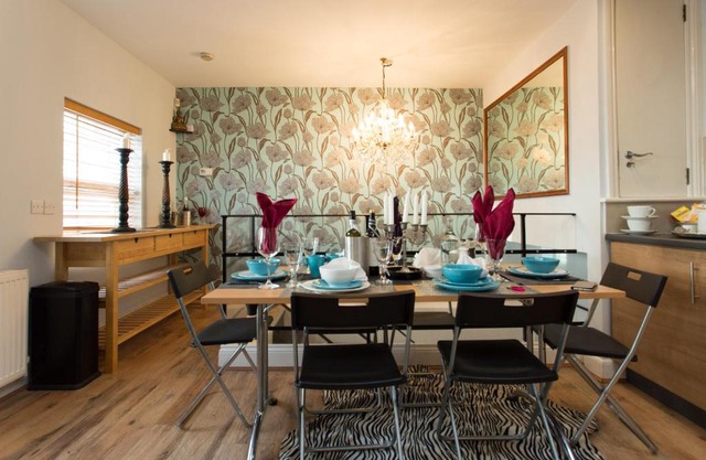 Trendy Islington house next to Finsbury Park tube