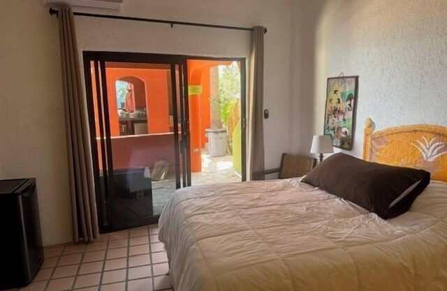 Tres Generaciones Ocean view poolside room