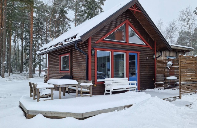 Trevlig Gästhus Nära Vänern och Badplats Nära Till Motionsspår och Golfbana
