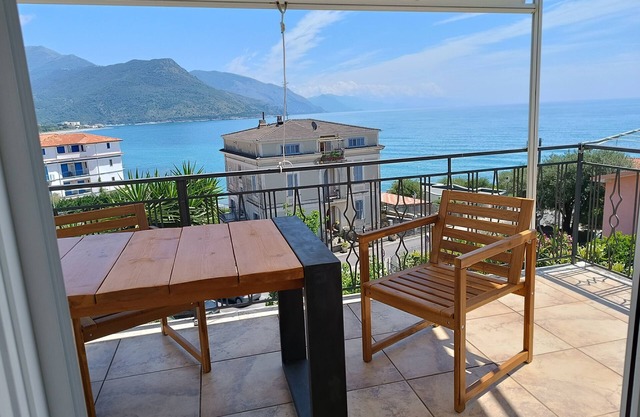 Trilocale con terrazzo panoramico a 150 metri dal mare