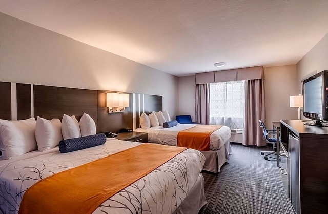 Trip to Lexington on the Budget, Stay at GuestHouse Lexington, Free Parking!