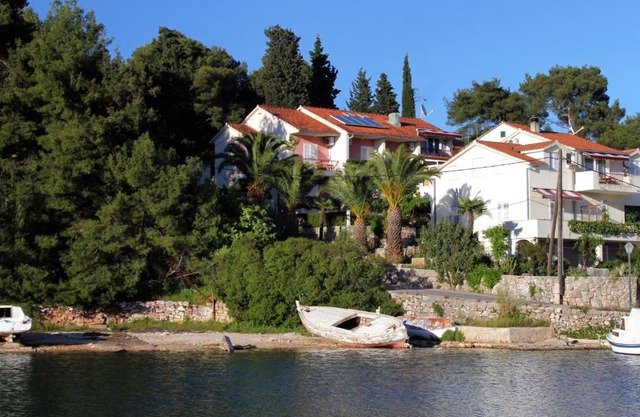 Triple Room Vrboska 540d