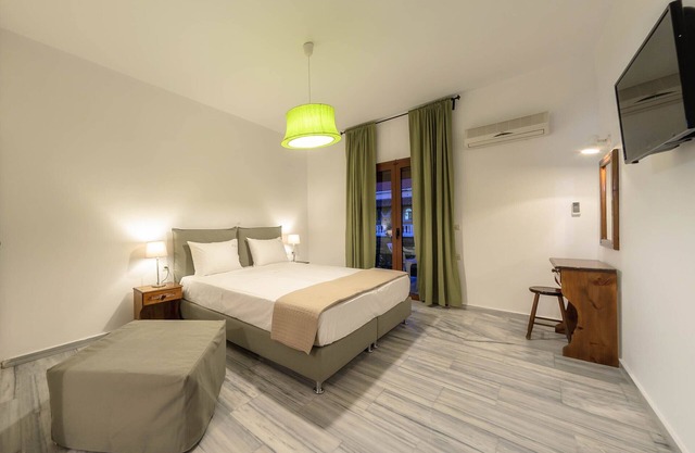 Triple Room with Balcony