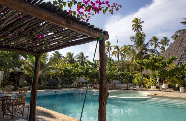 Tropical Boutique Hotel & Resto
