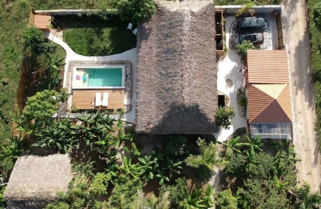 Tropical chic Bungalow with pool near Macao beach