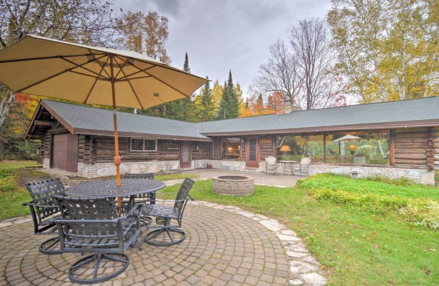 Trout Lake Ranch Cottage: 10 Acres w/ Beach Access