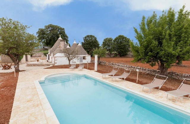 Trulli Bellavista Pool - Cocolic.