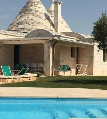 Trullo Amato with exclusive pool