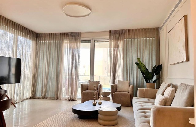 Trumpeldor sea view with Balcony