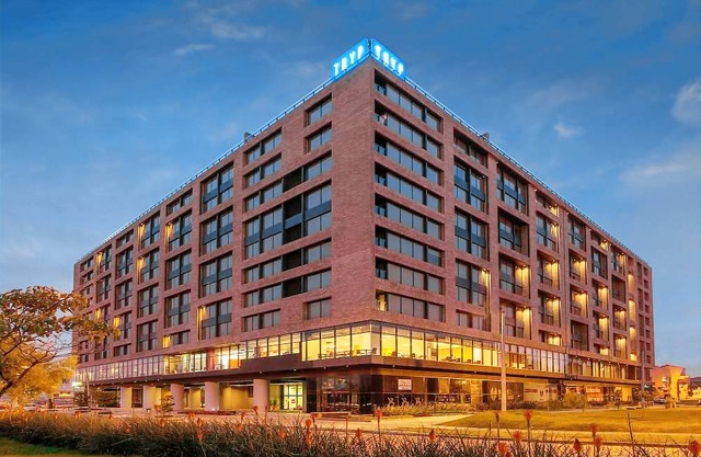 TRYP by Wyndham Bogotá Embajada