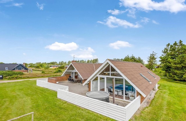 "Tuomi" - 900m from the sea by Interhome