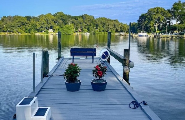 Turning Point on The Little Magothy- Large Private Estate, sleeps 18 Comfortably