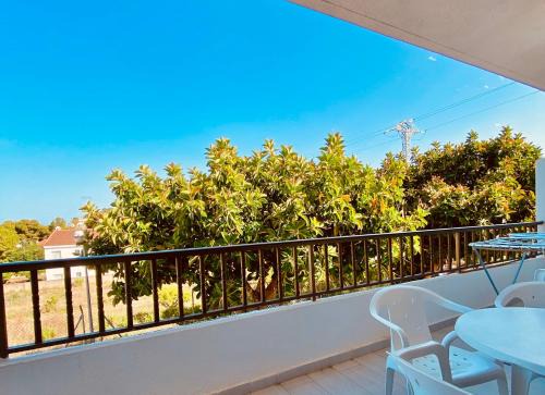 Turyva Tarongers 3 - Modern 2 Bed Holiday Apartment for Families & Couples