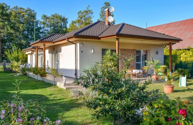 Twin back by Interhome