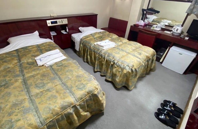 Twin room / Mihara Hiroshima