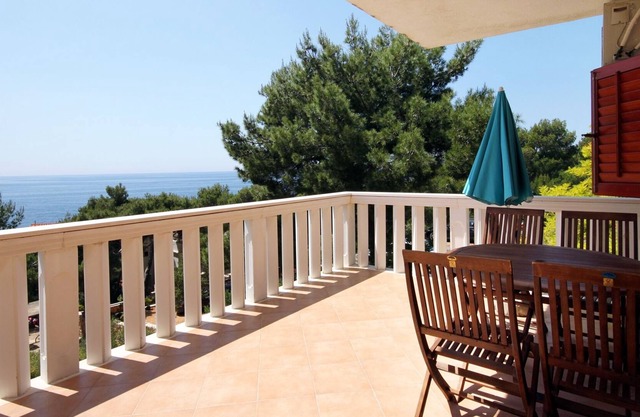 Two bedroom apartment with terrace and sea view Sveta Nedilja, Hvar (A-110-a)