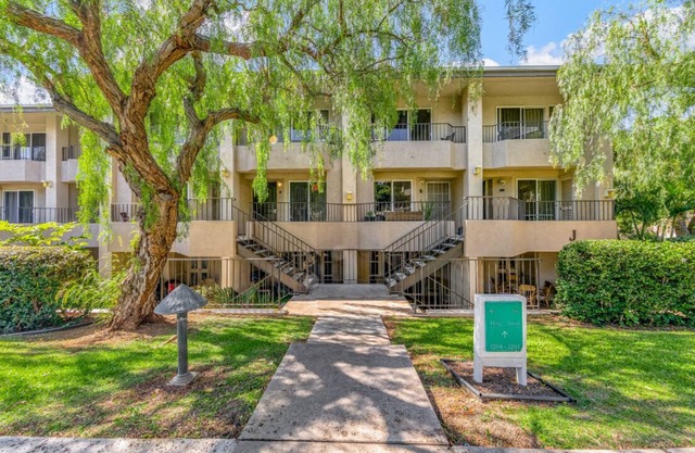 Two bedroom Paniolo Greens Condo, professionally managed