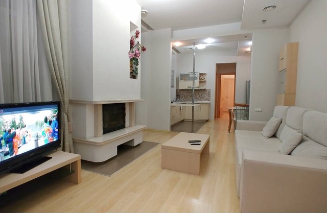 Two Bedrooms. Lux. 6 Zankovetskoi str. Near Kreschatyk