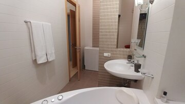 Two Bedrooms. Lux. 6 Zankovetskoi str. Near Kreschatyk in Kyiv