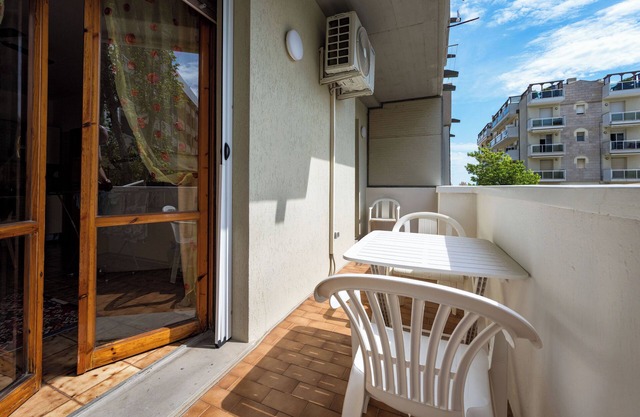 Two-room apartment 80 meters from the sea