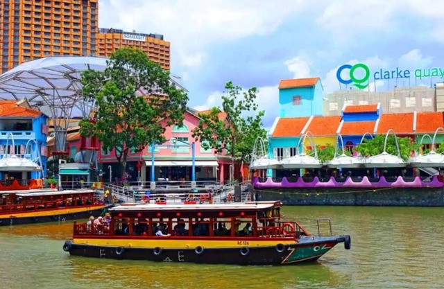 Two-Storey 4 Bed Penthouse, Singaporenn
