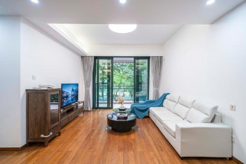 Tyms Modern 2BR APT Lujiazui Renheng Riverside