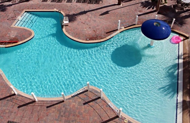 Ultimate Adventure in Florida! Four Amazing Units, Pool, Shop at Volusia Mall
